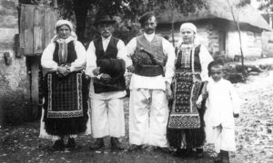 Срби у Белој Крајини, Словенија. Стара фотографија са почетка 20. века.