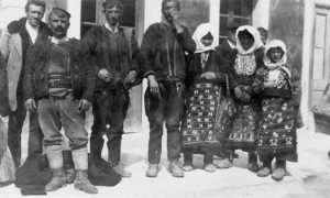 Стара фотографија народа из Загоре, Далмација