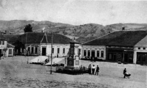 Градски трг Куршумлије, Србија, фотографија из 1913.