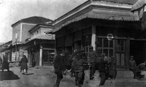 Улица у Прилепу, Македонија, фотографија из 1915.