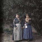 Дубровчанке у локалној ношњи, Дубровник, 24. октобар 1912. (фото www.albert-kahn.hauts-de-seine.fr)