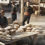 032 - Продавац хлеба на пијаци, Сарајево, 15. октобар 1912. (фото www.albert-kahn.hauts-de-seine.fr)