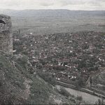 Панорама Бистрице и доњег града са тврђаве, Призрен, 8. мај 1913. (фото www.albert-kahn.hauts-de-seine.fr)