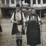 Бугарин са мајком, Битољ, мај 1913. (фото www.albert-kahn.hauts-de-seine.fr)