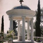 Вила Ахилион, павиљон краљице Елизабете у парку, Крф, 3. октобар 1913. (фото www.albert-kahn.hauts-de-seine.fr)
