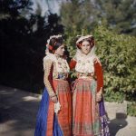 Две жене у народној ношњи, Крф, 3. октобар 1913. (фото www.albert-kahn.hauts-de-seine.fr)