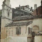 Звоник и типичне куће, Крф, 3. октобар 1913. (фото www.albert-kahn.hauts-de-seine.fr)
