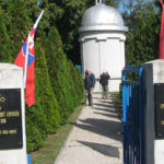 Улаз у Српско војно гробље, Неђмеђер (фото: www.zlocininadsrbima.com)