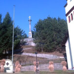 Споменик жртвама Добојског логора
