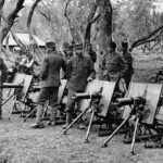Српски митраљесци у логору у Месонгију 1916.