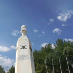 Споменик у Поликастру