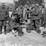 Српски војници на Крфу у новим униформама