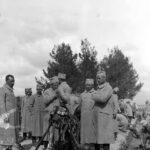 Српски војници на Крфу у новим униформама