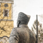 Споменик 1300 каплара испред Ужичке гимназије (фото Бојан Радојичић)