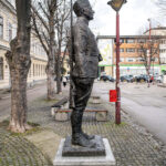 Споменик 1300 каплара испред Ужичке гимназије (фото Бојан Радојичић)
