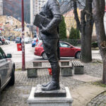 Споменик 1300 каплара испред Ужичке гимназије (фото Бојан Радојичић)