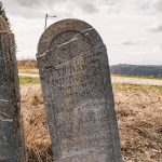 Крајпуташ поред гробља на Спасовњачи, Ужице (фото Бојан Радојичић)