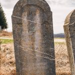 Крајпуташ поред гробља на Спасовњачи, Ужице (фото Бојан Радојичић)