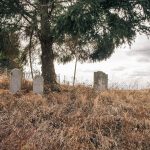 Крајпуташи поред гробља на Спасовњачи, Ужице (фото Бојан Радојичић)