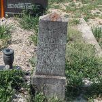 Споменик Владу Чекићевићу на гробљу у Товарници, Гостиница (фото Бојан Радојичић)