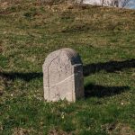 Крајпуташ Радовану Ђуричићу на Кадињачи (фото Бојан Радојичић)