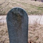 Крајпуташ Љубомиру Томашевићу на Кадињачи (фото Бојан Радојичић)