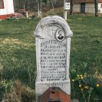 Натпис на крајпуташу Јовану Прљевићу у Љубањама (фото Бојан Радојичић)