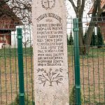Натпис на крајпуташу Живану Ненадићу у Љубањама (фото Бојан Радојичић)