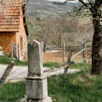Крајпуташ Радисаву Танасијевићу у Рибашевини, Губин До (фото Бојан Радојичић)
