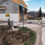Крајпуташ Љубомиру Ћосићу у Волујцу (фото Бојан Радојичић)