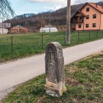 Крајпуташ Ненаду Старчевићу у Волујцу (фото Бојан Радојичић)