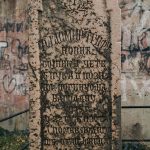 Натпис на крајпуташу Радомиру Трифуновићу на Забучју (фото Бојан Радојичић)