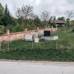 Споменици на Малића брду у Биосци (фото Бојан Радојичић)