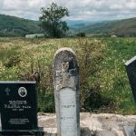 Споменик Милутину Ћосићу на гробљу у Рочњаку, Биоска (фото Бојан Радојичић)