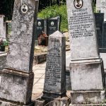Споменик Владимиру Јевтићу са синовима Новаком и Тадијом на гробљу на Главици у Карану (фото Бојан Радојичић)