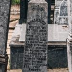 Споменик Владимиру Јевтићу са синовима Новаком и Тадијом на гробљу на Главици у Карану (фото Бојан Радојичић)