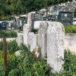 Споменици на гробљу крај цркве архистратига Гаврила у Стапарима (фото Бојан Радојичић)