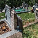 Споменик Тикомиру Веселиновићу на гробљу у Присоју, у Стапарима (фото Бојан Радојичић)