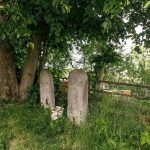 Крајпуташи Љубојевићима у Волујцу (фото Бојан Радојичић)