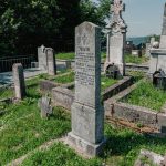 Споменик Јовану Ђуровићу на гробљу на Пори, Росуље (фото Бојан Радојичић)