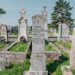 Споменик Јовану Ђуровићу на гробљу на Пори, Росуље (фото Бојан Радојичић)
