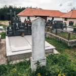 Споменик Миљку Неговановићу на гробљу у Прљевини, Љубање