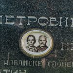 Споменик Стоји и Мирославу Петровићима на гробљу на Доварју у Ужицу (фото Бојан Радојичић)