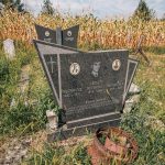 Споменик Милораду Илићу на гробљу на Граници у Карану (фото Бојан Радојичић)