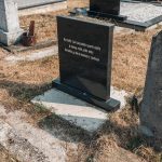 Споменик Стевану Леонтијевићу на Леонтијевића гробљу у Доњим Лелићима, Каран (фото Бојан Радојичић)