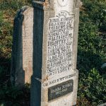 Споменик Вићентију Жунићу на гробљу код капеле преподобног Киријака Отшелника у Никојевићима (фото Бојан Радојичић)