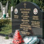 Споменик Миливоју Ћетковићу на гробљу код школе у Никојевићима (фото Бојан Радојичић)