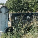 Споменик Ратку и Божидару Панићима на Поњавића гробљу на потесу Пландиште у Никојевићима (фото Бојан Радојичић)