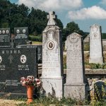 Споменик Драгомиру Жунићу на гробљу на потесу Страна у Скржутима (фото Бојан Радојичић)