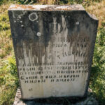 Споменици Илији и Тикомиру Маринковићима на Рашиновића гробљу у Биосци (фото Бојан Радојичић)